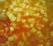 Milde Linsensuppe mit Curry und Schafsk&auml;se (Bild)