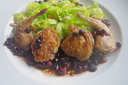 Wachtel auf Rosenkohlsalat mit Preiselbeervinaigrette 4