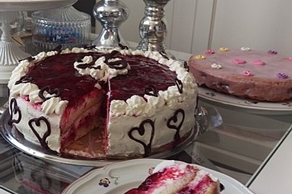 Frische Himbeertorte mit Schmand 59