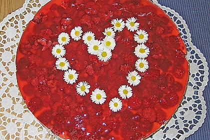 Frische Himbeertorte mit Schmand 15