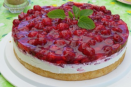 Frische Himbeertorte mit Schmand 8