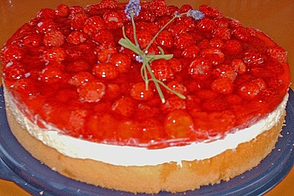 Frische Himbeertorte mit Schmand 85