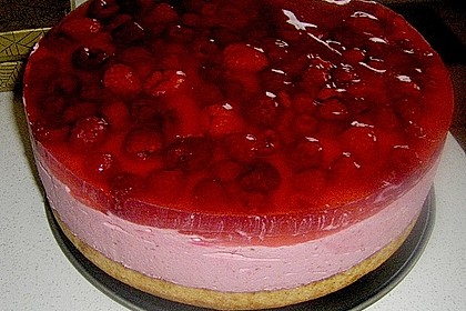 Frische Himbeertorte mit Schmand 26