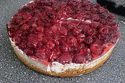 Frische Himbeertorte mit Schmand 102