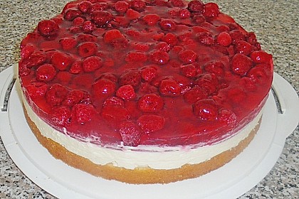 Frische Himbeertorte mit Schmand 23