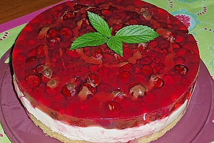 Frische Himbeertorte mit Schmand 30