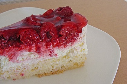 Frische Himbeertorte mit Schmand 87