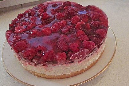 Frische Himbeertorte mit Schmand 91