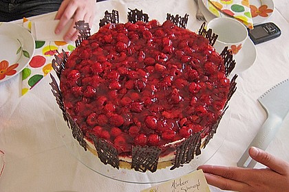 Frische Himbeertorte mit Schmand 31