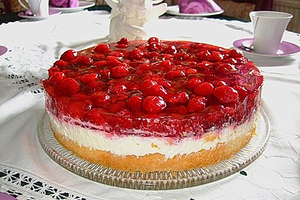 Frische Himbeertorte mit Schmand 13