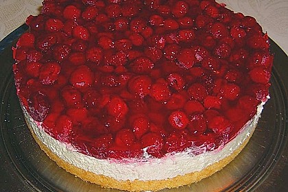 Frische Himbeertorte mit Schmand 42