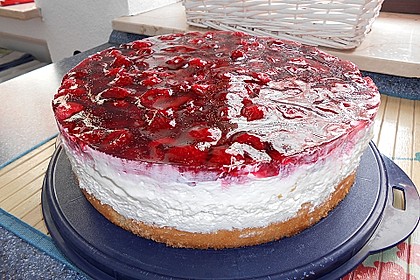 Frische Himbeertorte mit Schmand 68
