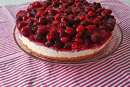 Frische Himbeertorte mit Schmand 40