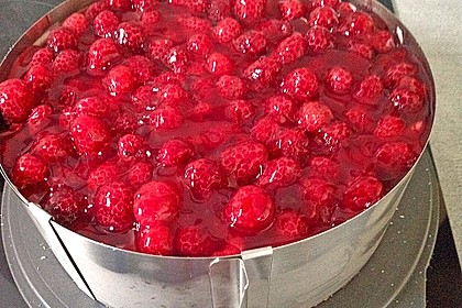 Frische Himbeertorte mit Schmand 51