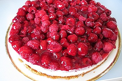 Frische Himbeertorte mit Schmand 50