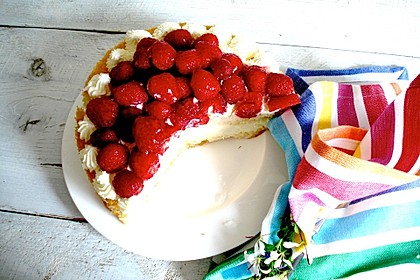 Frische Himbeertorte mit Schmand 19