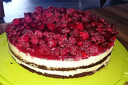 Frische Himbeertorte mit Schmand 83