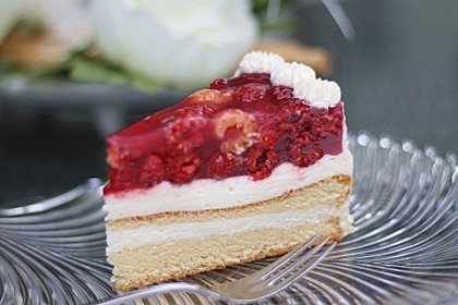 Frische Himbeertorte mit Schmand 9