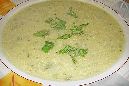 Zucchinicremesuppe mit Basilikum 1