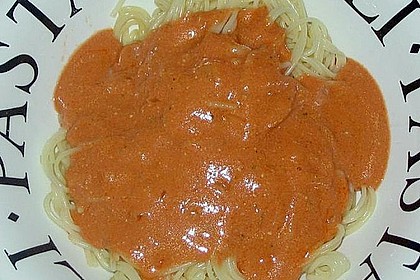 Makkaroni in Tomatensahneso&szlig;e 1