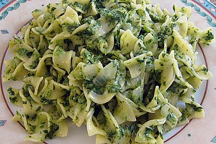 Vollkornnudeln mit Spinat - Käse Sauce 2