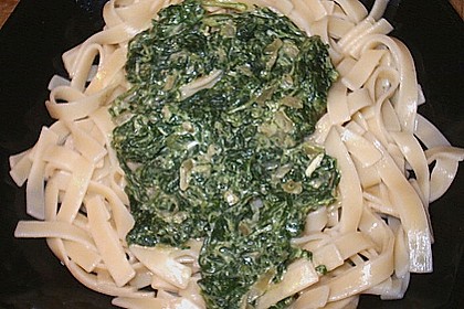Vollkornnudeln mit Spinat - Käse Sauce 5