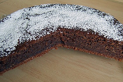 Flaumiger Schoko - Nuss - Kuchen mit Joghurt 1