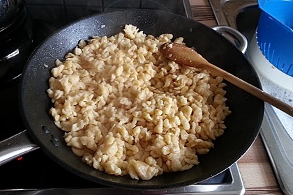 Schwäbischer Spätzleteig 11