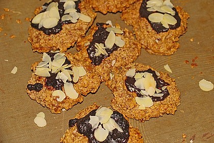 Nuss - Schokoladen - Plätzchen 5