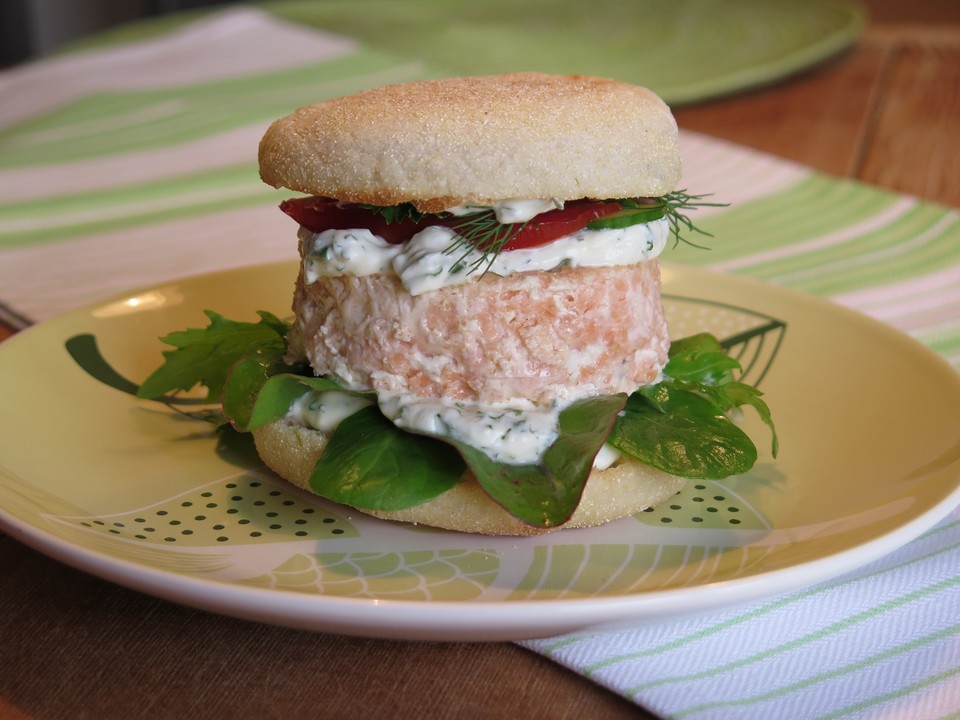 Lachsburger (Rezept mit Bild) von bienchen2001 | Chefkoch.de