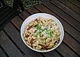 Nudelsalat mit getrockneten Tomaten, Basilikum und wei&szlig;en Bohnen