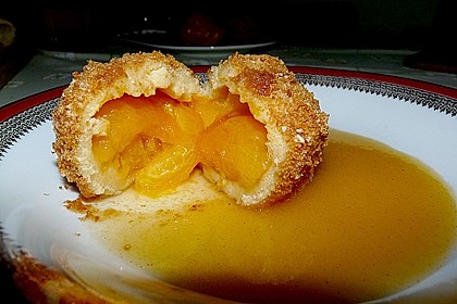 &Ouml;sterreichische Marillenkn&ouml;del mit Topfenteig 2