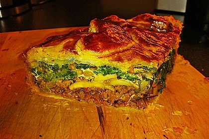 Blätterteig - Pie mit Hackfleisch - Spinat Füllung 4