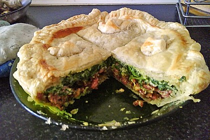 Blätterteig - Pie mit Hackfleisch - Spinat Füllung 9
