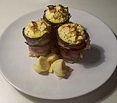 Gef&uuml;llte Zucchini mit Frischk&auml;se (Bild)