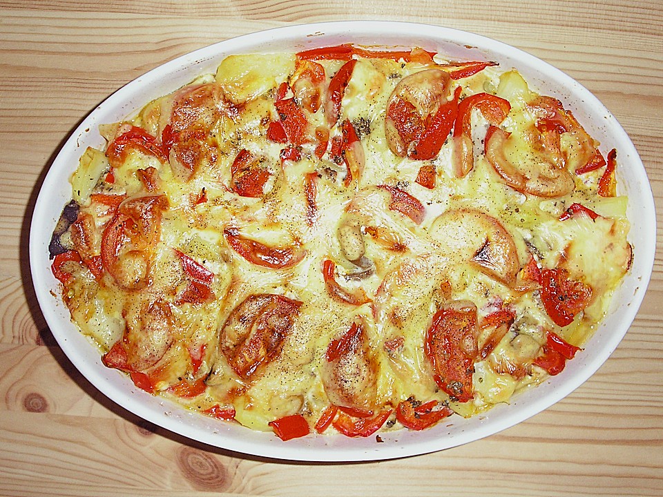 Kartoffelauflauf mit Paprika und Champignons (Rezept mit Bild ...
