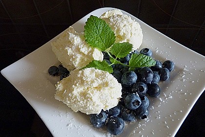Heidelbeeren auf Vanille - Sahnecreme 4