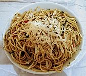 Spaghetti mit Petersilien - Knoblauchso&szlig;e (Bild)