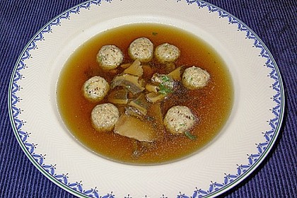 Klare Steinpilzessenz 16