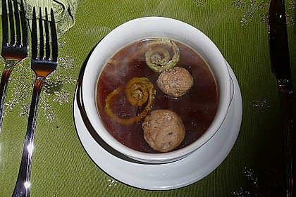 Klare Steinpilzessenz 8