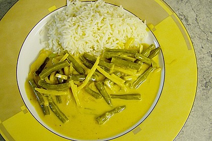 Rindfleisch in Kokosmilch mit rotem Curry 3