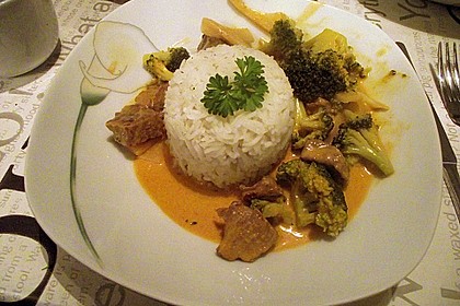 Rindfleisch in Kokosmilch mit rotem Curry 4