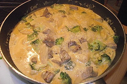 Rindfleisch in Kokosmilch mit rotem Curry 5