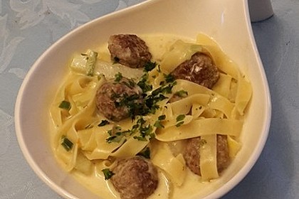 One Pot Swedish Meatballs 4