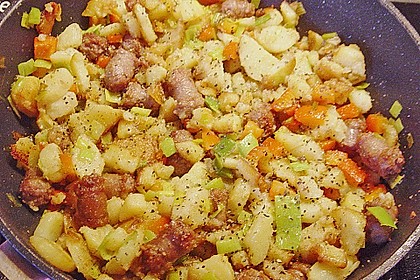 Bratwurst - Kartoffelpfanne mit Gem&uuml;se 8