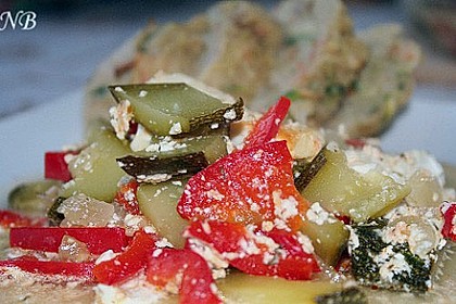 Zucchini und Paprika mit Feta &uuml;berbacken