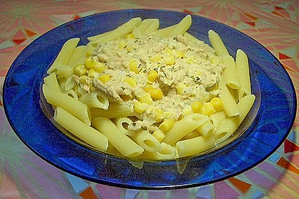 Penne  mit Thunfisch - Mais - Sauce