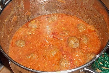 Albondigas in Tomatensauce 4