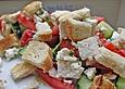 Brotsalat mit Schafsk&auml;se
