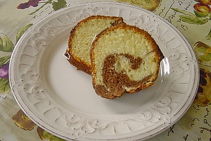 Laras Cappuccino - Vanille Marmorkuchen 9